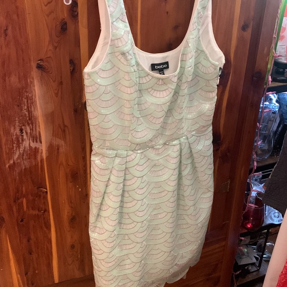 Mermaid sequin scalloped dress - Picture 4 of 5